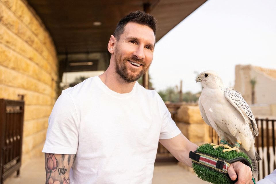 Messi trong chuyến thăm Saudi Arabia hôm 1/5. Ảnh: Reuters.