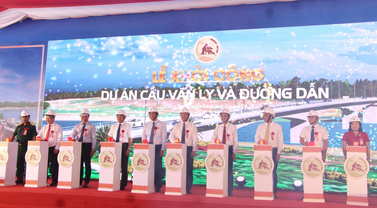 Lãnh đạo tỉnh Quảng Nam bấm nút khởi công dự án cầu Văn Ly và đường dẫn.