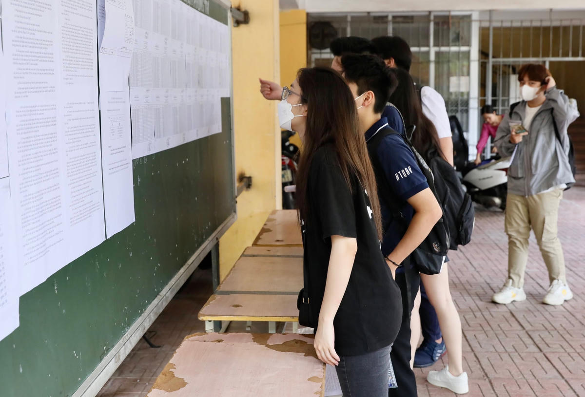 Dự báo điểm chuẩn của các trường đại học sẽ không có nhiều biến động. Ảnh: Quang Vinh.