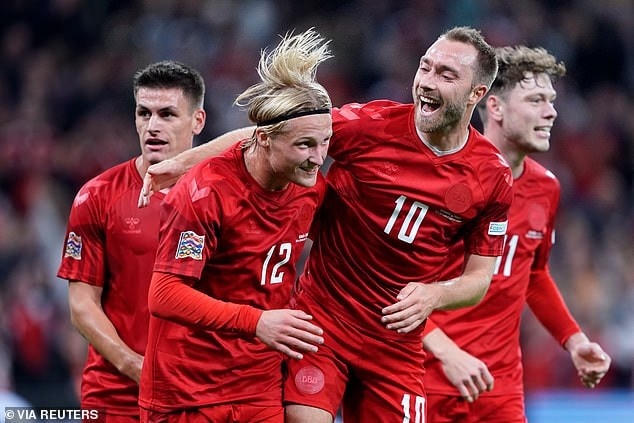 Dolberg và Olsen ghi bàn giúp Đan Mạch hạ gục đội tuyển Pháp (Ảnh: Reuters).