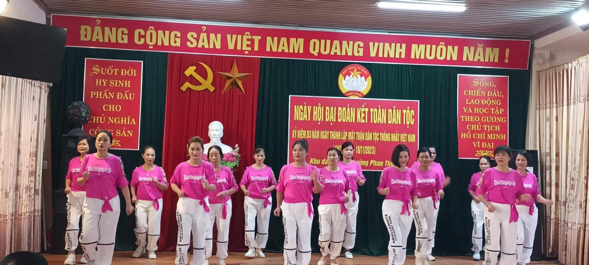 mua-dan-vu-la-tiet-muc-vui-nhon-xuat-sac-nhat-da-duoc-the-hien-rat-chuyen-nghiep-tao-khong-khi-tung-bung-cam-xuc-kho-quen-voi-tat-ca-dai-bieu-va-nguoi-dan-toi-du.jpg