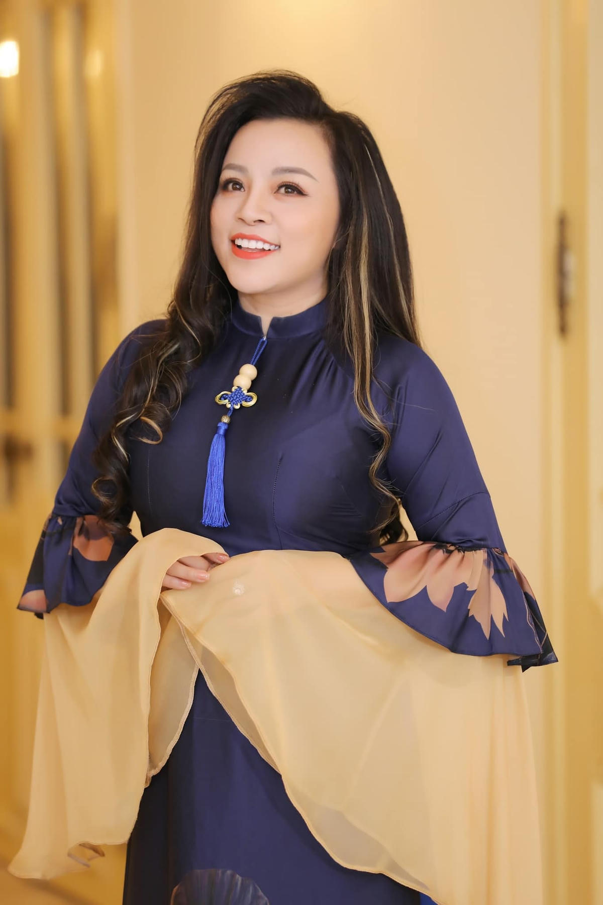 NSƯT Tố Nga ví cuộc đời như dòng sông, lúc yên ả, lúc sóng gió