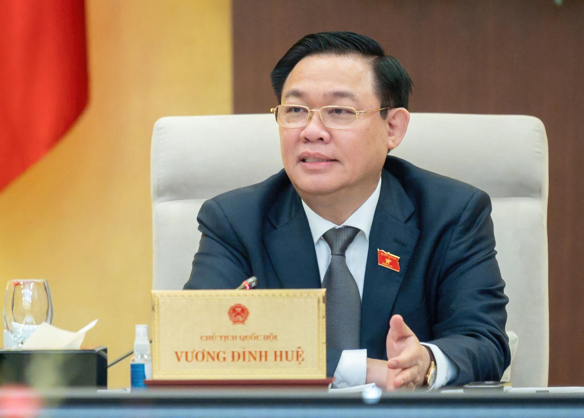 Chủ tịch Quốc hội Vương Đình Huệ phát biểu tại phiên họp. Nguồn: Quochoi.vn