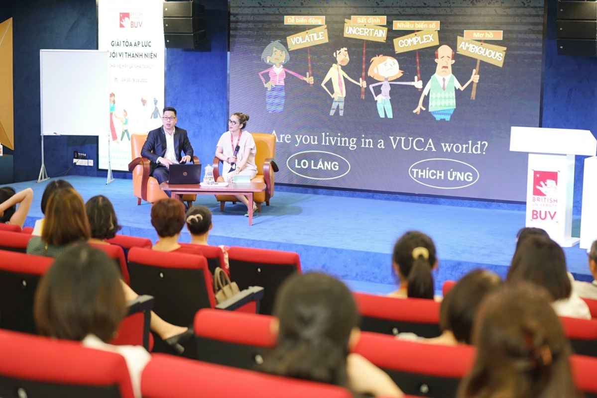 Một buổi giao lưu với các bạn trẻ của PGS.TS Trần Thành Nam.