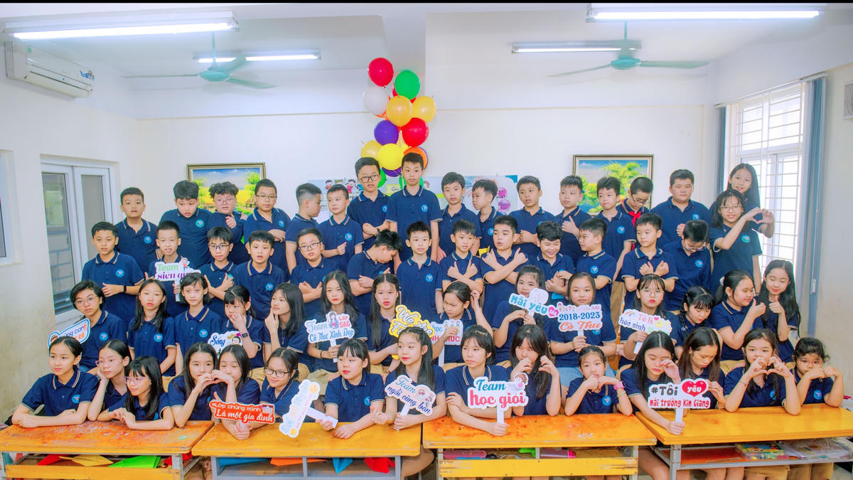 Trường học hạnh phúc sẽ góp phần tạo động lực cho học sinh học tốt hơn. Ảnh: Minh Thư