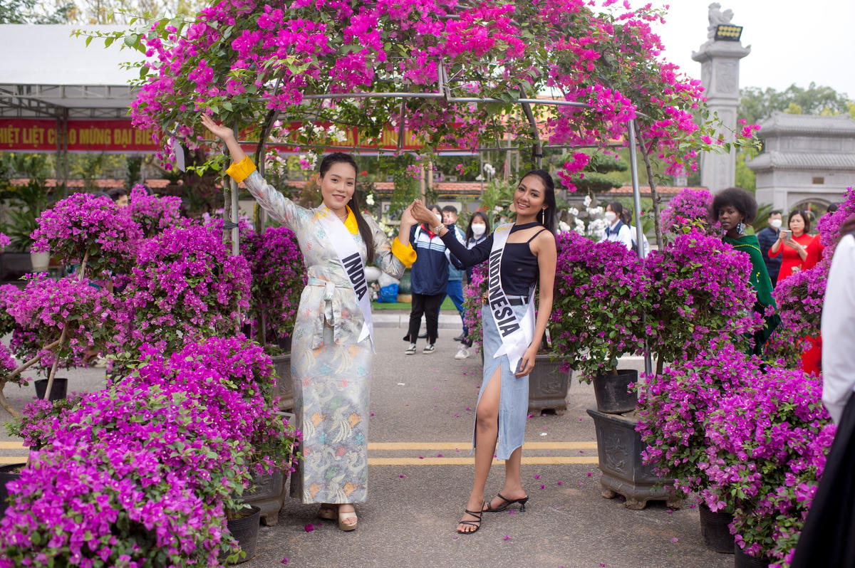 Thí sinh Hoa hậu Du lịch Thế giới có dịp quảng bá hình ảnh của Việt Nam đến bạn bè thế giới. 