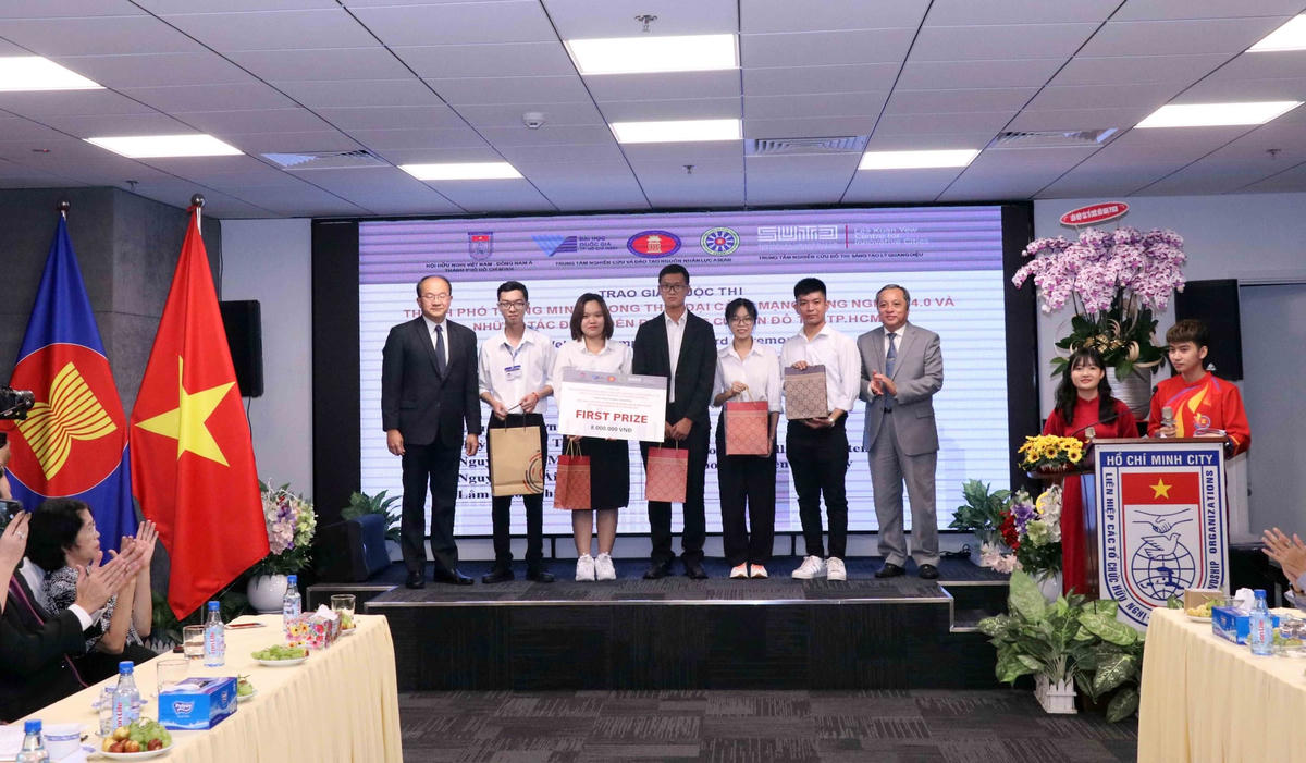 Họp mặt kỷ niệm 27 năm Việt Nam gia nhập ASEAN
