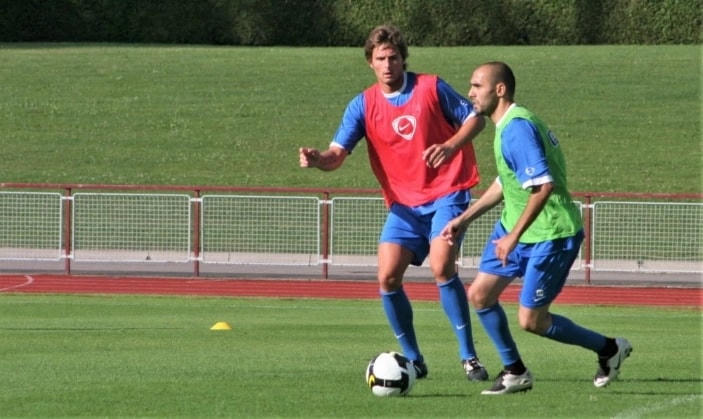 Regragui từng là đàn anh của Giroud ở CLB Grenoble. Ảnh: FB Italy.