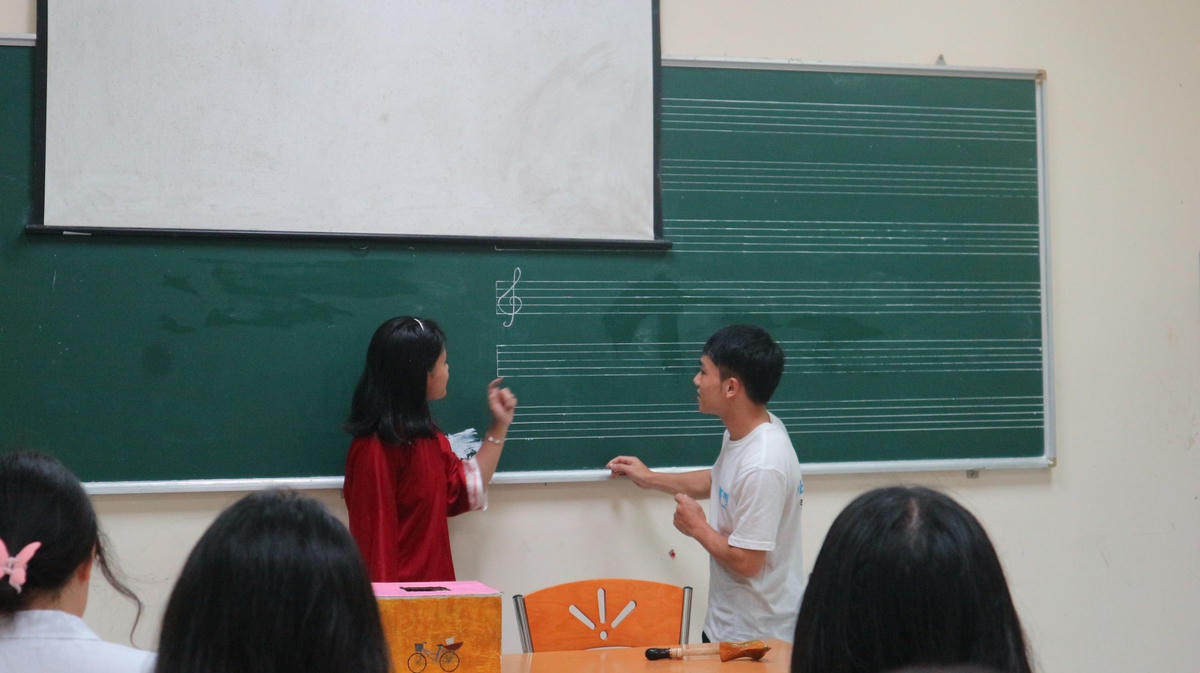 Những kiến thức về âm nhạc được truyền tải với mong muốn “xóa mù âm nhạc”. Ảnh: NVCC.