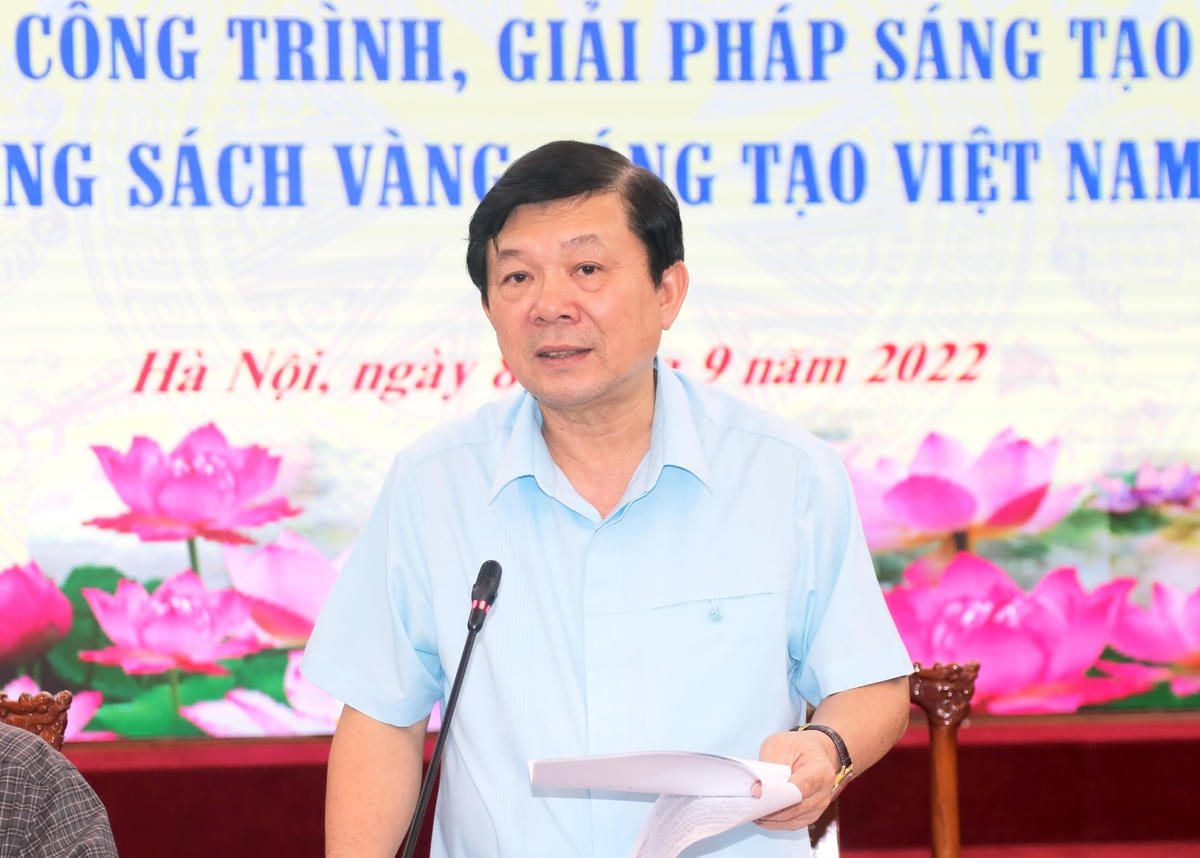 Phó Chủ tịch Nguyễn Hữu Dũng phát biểu tại Hội nghị.