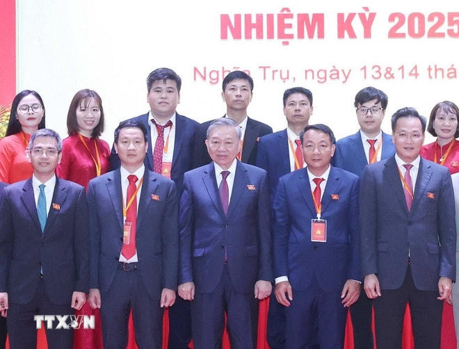 ttxvn-vna-potal-tong-bi-thu-to-lam-du-dai-hoi-dai-bieu-lan-thu-i-nhiem-ky-2025-2030-cua-dang-bo-xa-nghia-tru-8147574.jpg