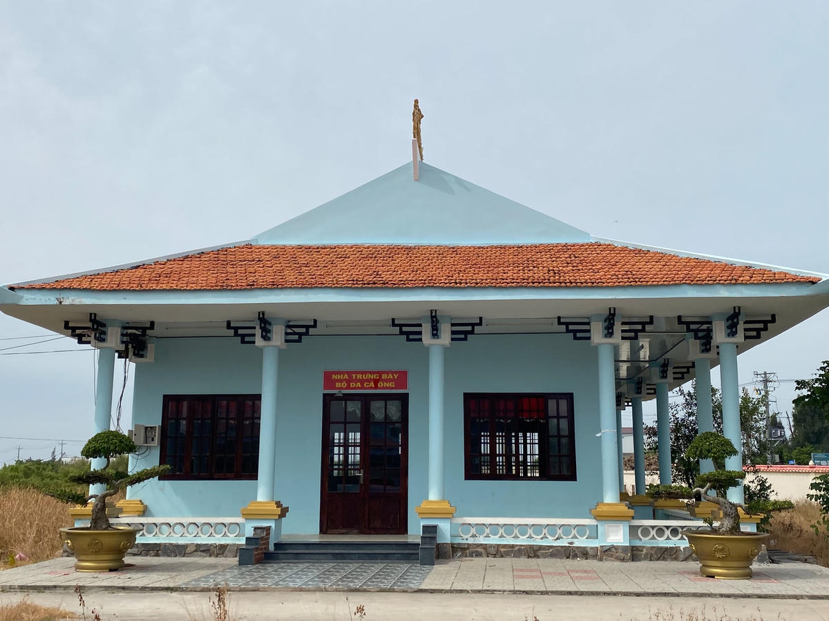 Lăng Ông Nam Hải ở thị trấn Gành Hào.  