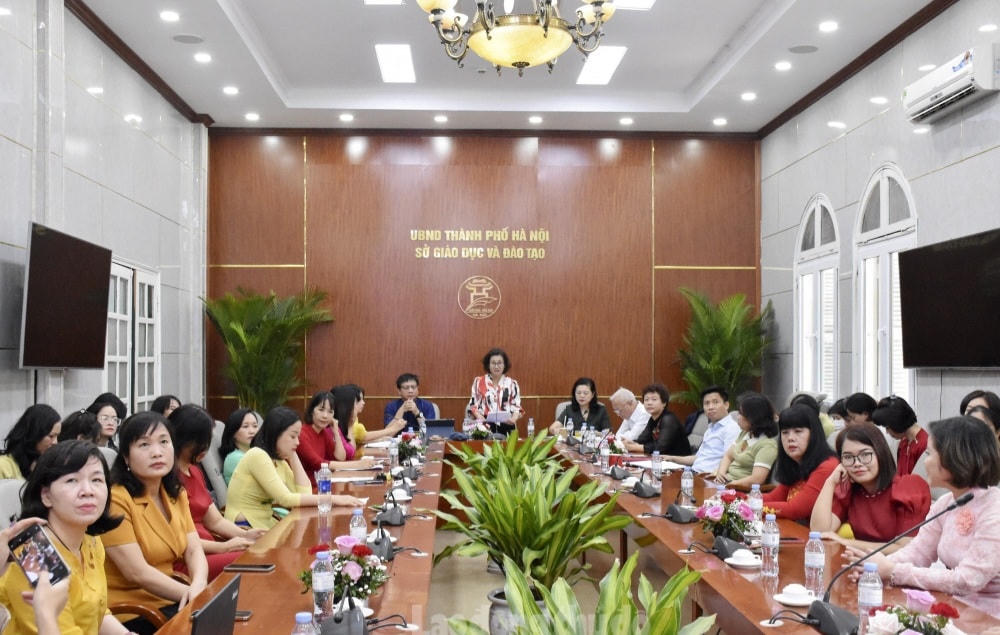 40 nhà giáo dự xét Giải thưởng “Nhà giáo Hà Nội tâm huyết, sáng tạo” 2022. Ảnh: TL.