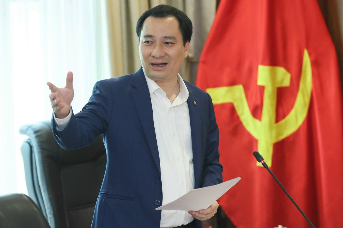 Ông Vũ Văn Tiến, Trưởng ban Tuyên giáo UBTƯ MTTQ Việt Nam phát biểu tại buổi gặp mặt.