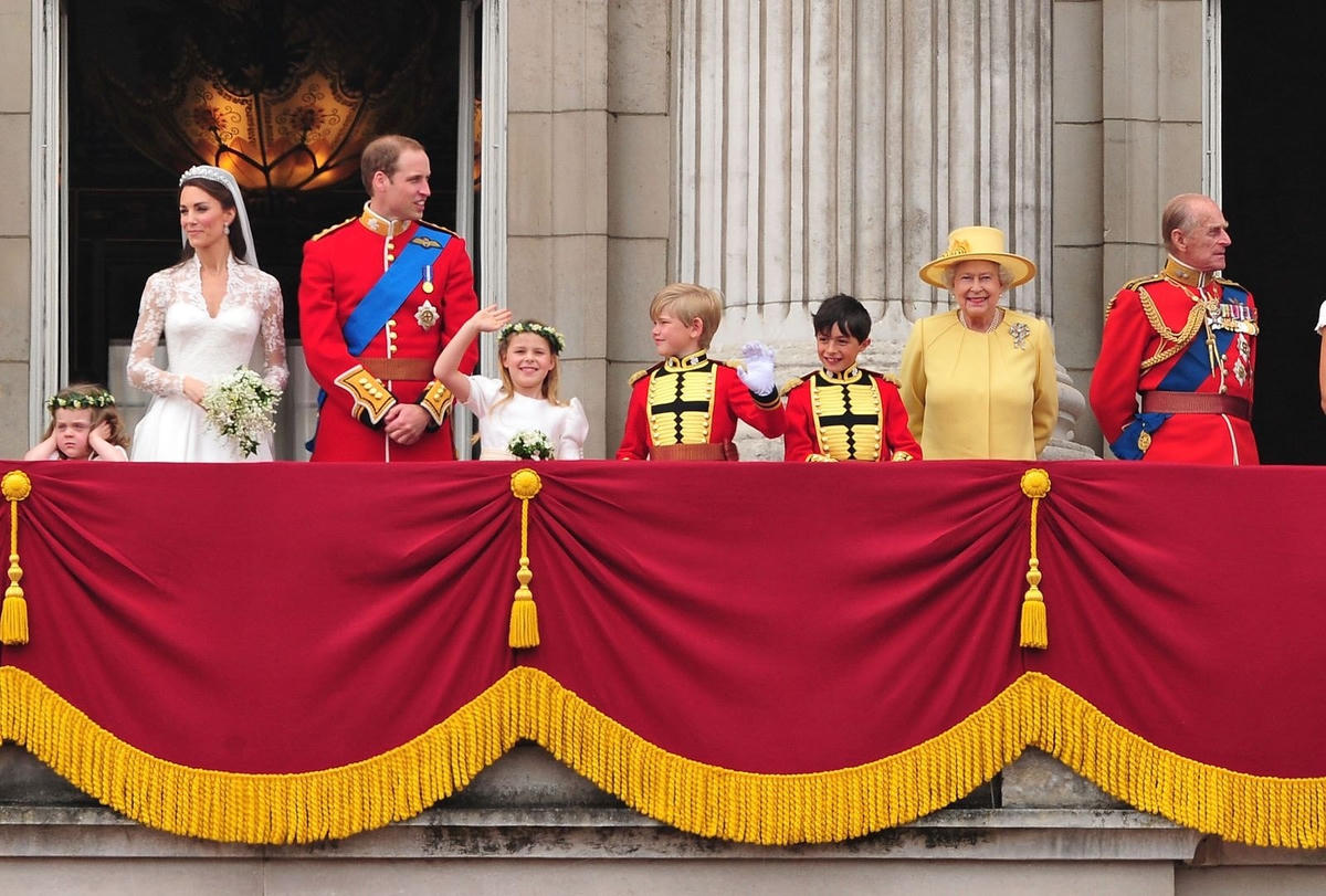 Nữ hoàng dự đám cưới của cháu trai, Hoàng tử William, và Công nương Catherine Middleton năm 2011 (Ảnh: Getty).