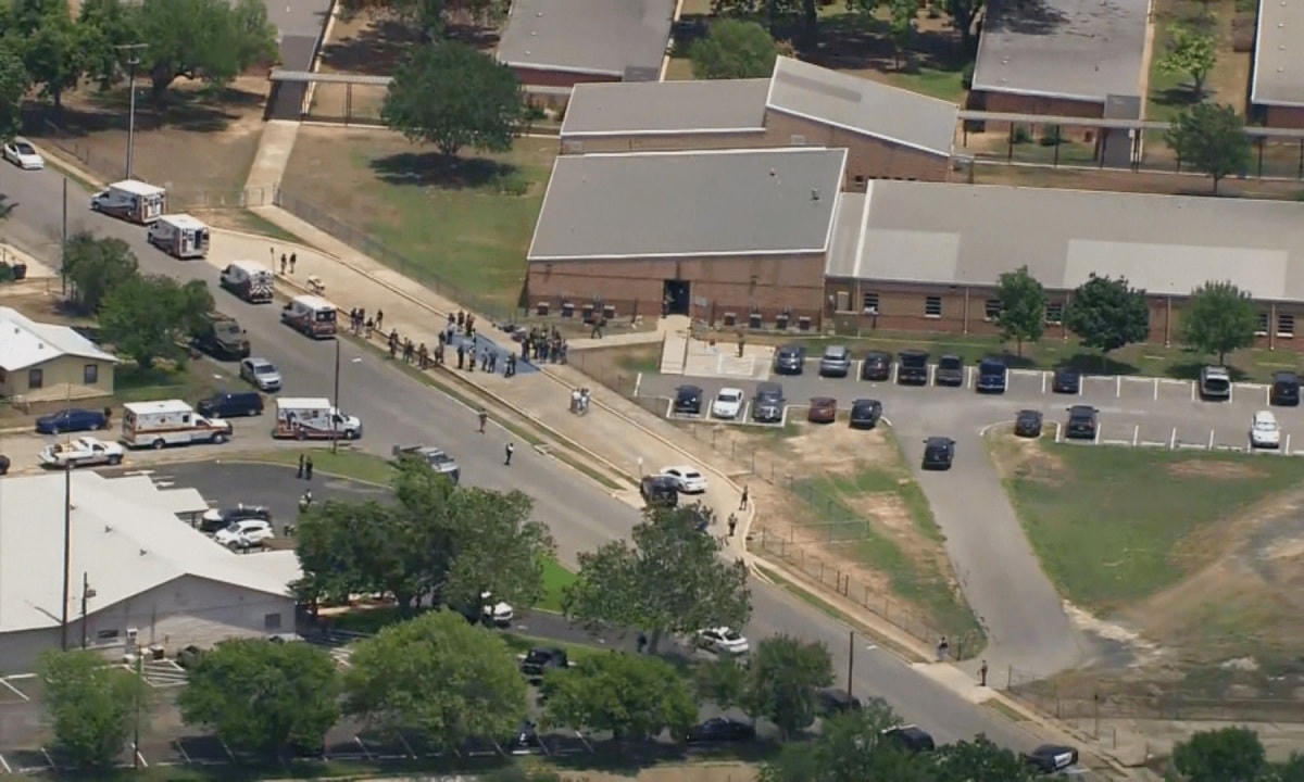 Hiện trường vụ xả súng nhìn từ trên cao.