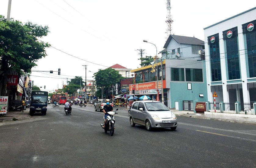 Phương án phân luồng tổ chức giao thông sửa chữa Quốc lộ 2C qua thị xã Sơn Tây. Ảnh minh họa.