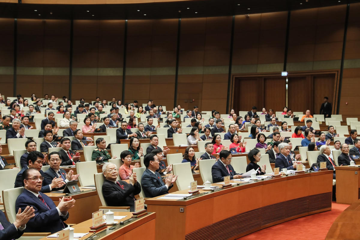 Các đại biểu tham dự phiên bế mạc kỳ họp. Ảnh: Quang Vinh.