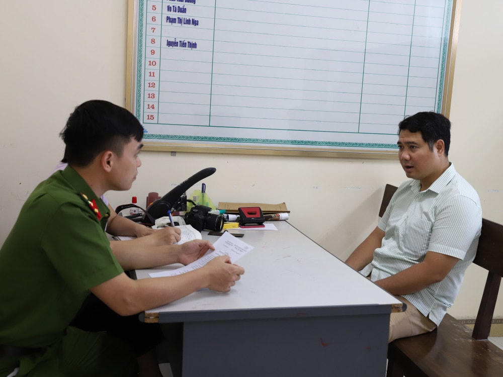 Cơ quan điều tra làm việc với đối tượng Nguyễn Thanh Tùng.