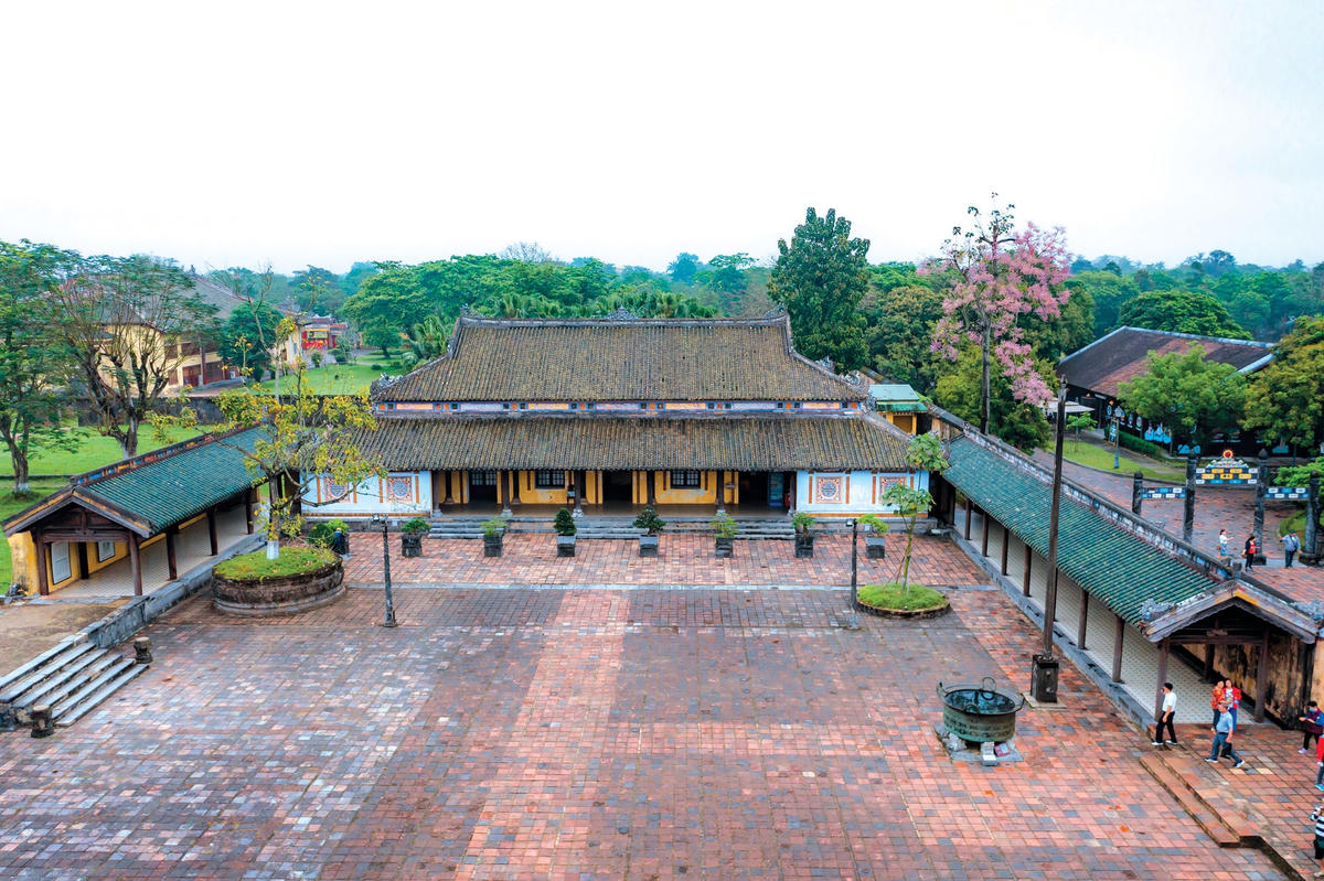 Nhiều di tích tại Cố đô Huế đã thu vé đối với du khách trong và  ngoài nước. Ảnh: Nguyễn Quốc.  