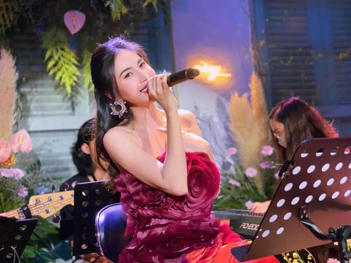 Thủy Tiên khẳng định đã liên hệ với nhạc sĩ Quốc Bảo để xin phép được hát “Giấc mơ tuyết trắng” và nhận được sự đồng ý.