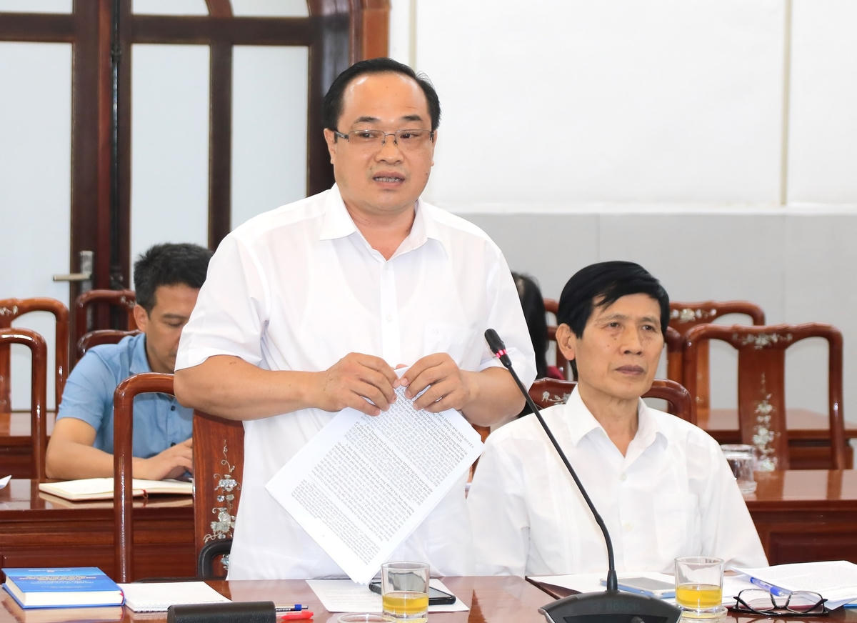 Đại biểu tham gia trao đổi, thảo luận về tình hình, kết quả công tác vận động, đoàn kết tôn giáo tại Hội nghị.