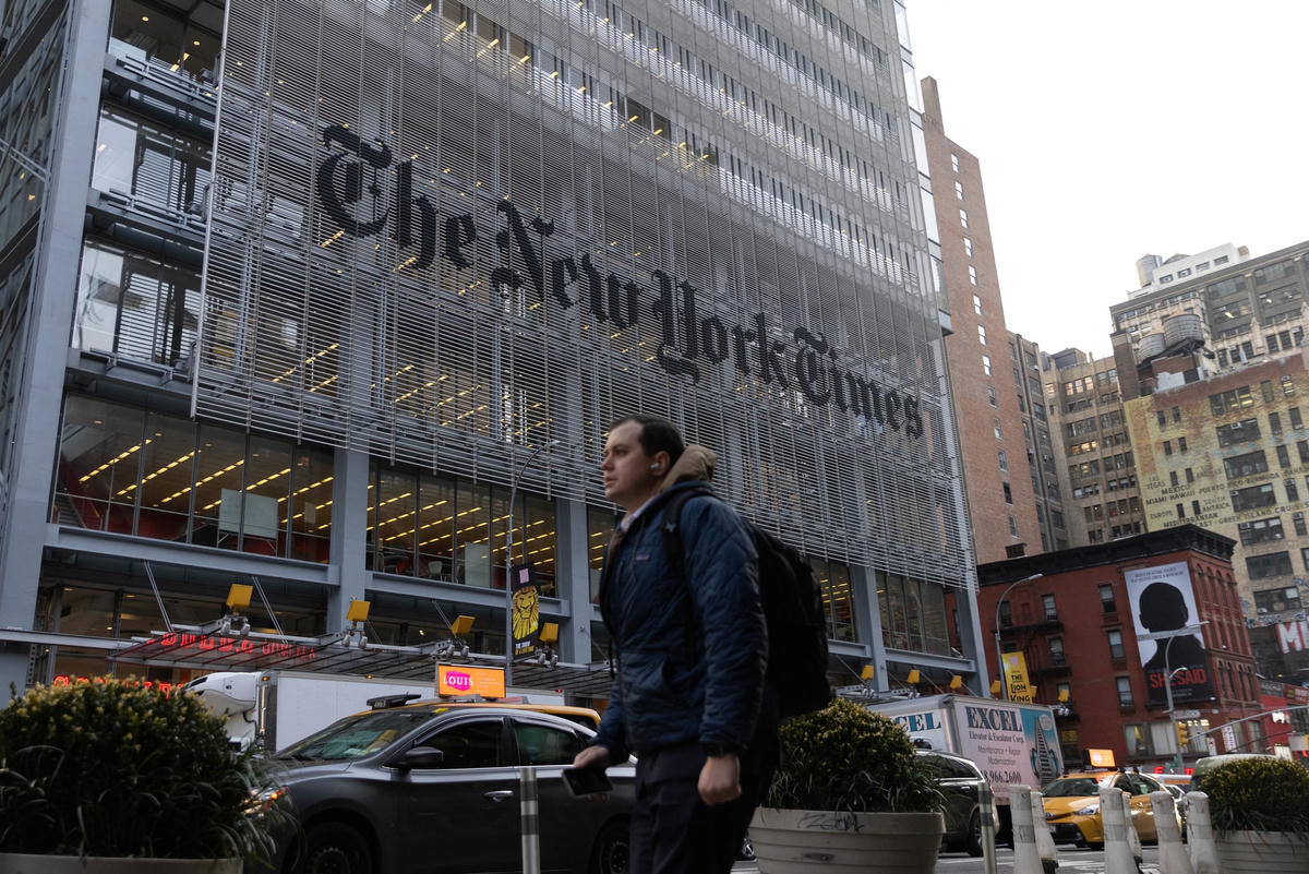 Trụ sở New York Times ở Manhattan, New York, Mỹ. Ảnh: Reuters.