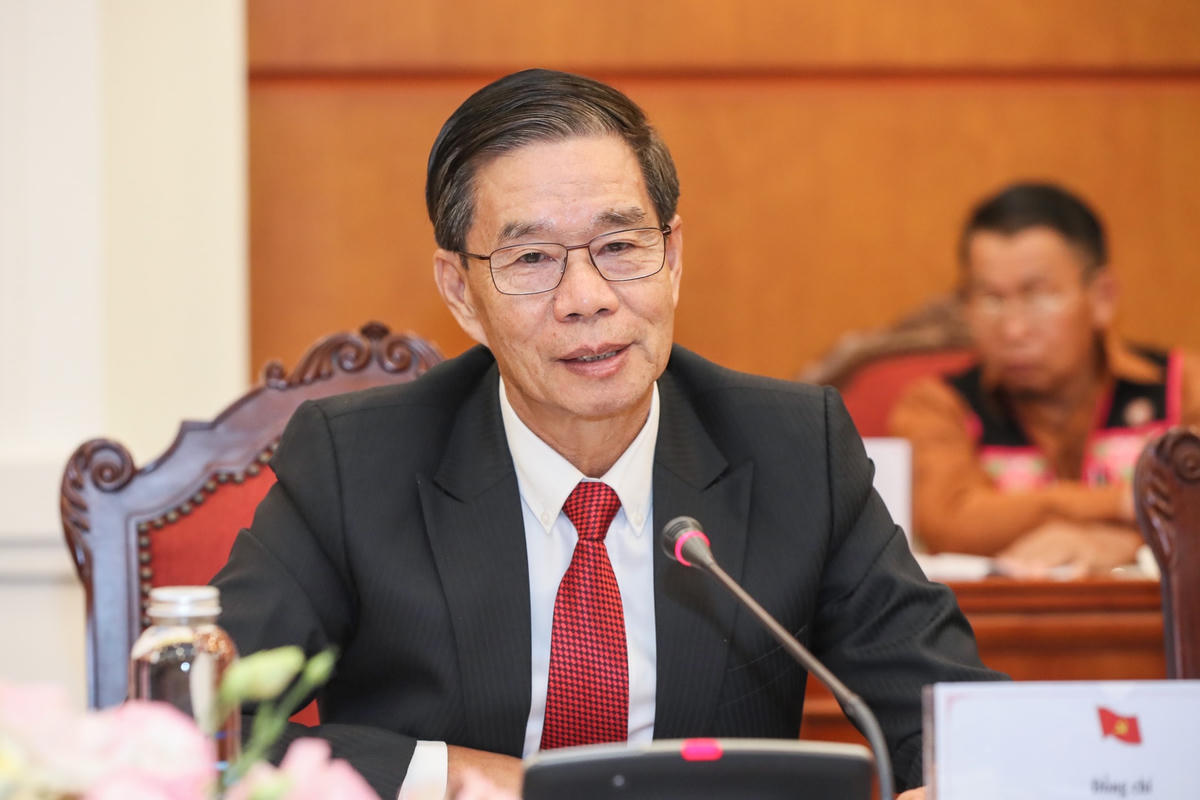 Chủ tịch Ủy ban Trung ương Mặt trận Lào xây dựng đất nước Sinlavong Khoutphaythoune phát biểu tại hội đàm. Ảnh: Quang Vinh.