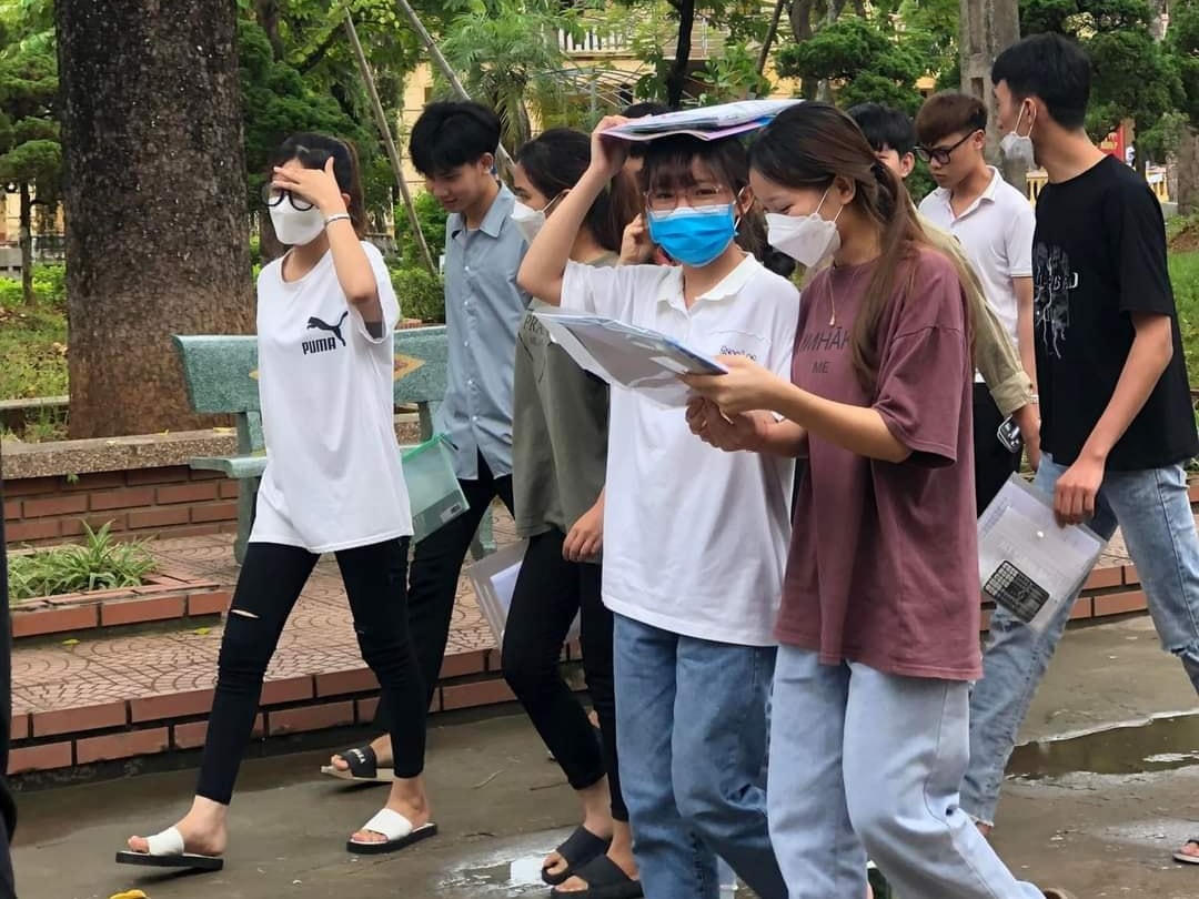 Điểm thi THPT Triệu Sơn 1 (huyện Triệu Sơn) diễn ra an toàn và nghiêm túc.