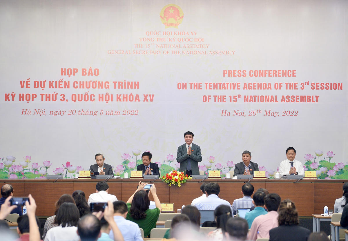 Quang cảnh buổi họp báo.