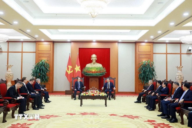 ttxvn-tong-bi-thu-dai-su-nga-3.jpg