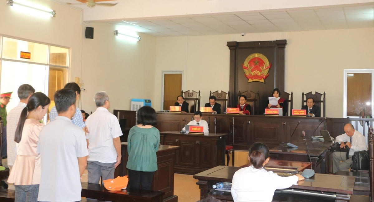 Quang cảnh phiên xét xử sơ thẩm lần 2 Vụ án “Lừa đảo chiếm đoạt tài sản” tại Công ty Cổ phần Thủy hải sản Minh Hiếu.