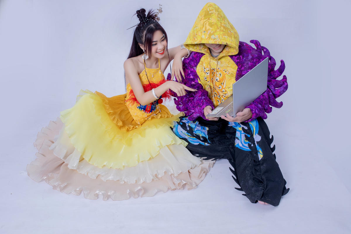 MV "Trò chơi… í a… Trời cho” truyền tải thông điệp tình yêu thương, gắn kết giữa con người với con người. 