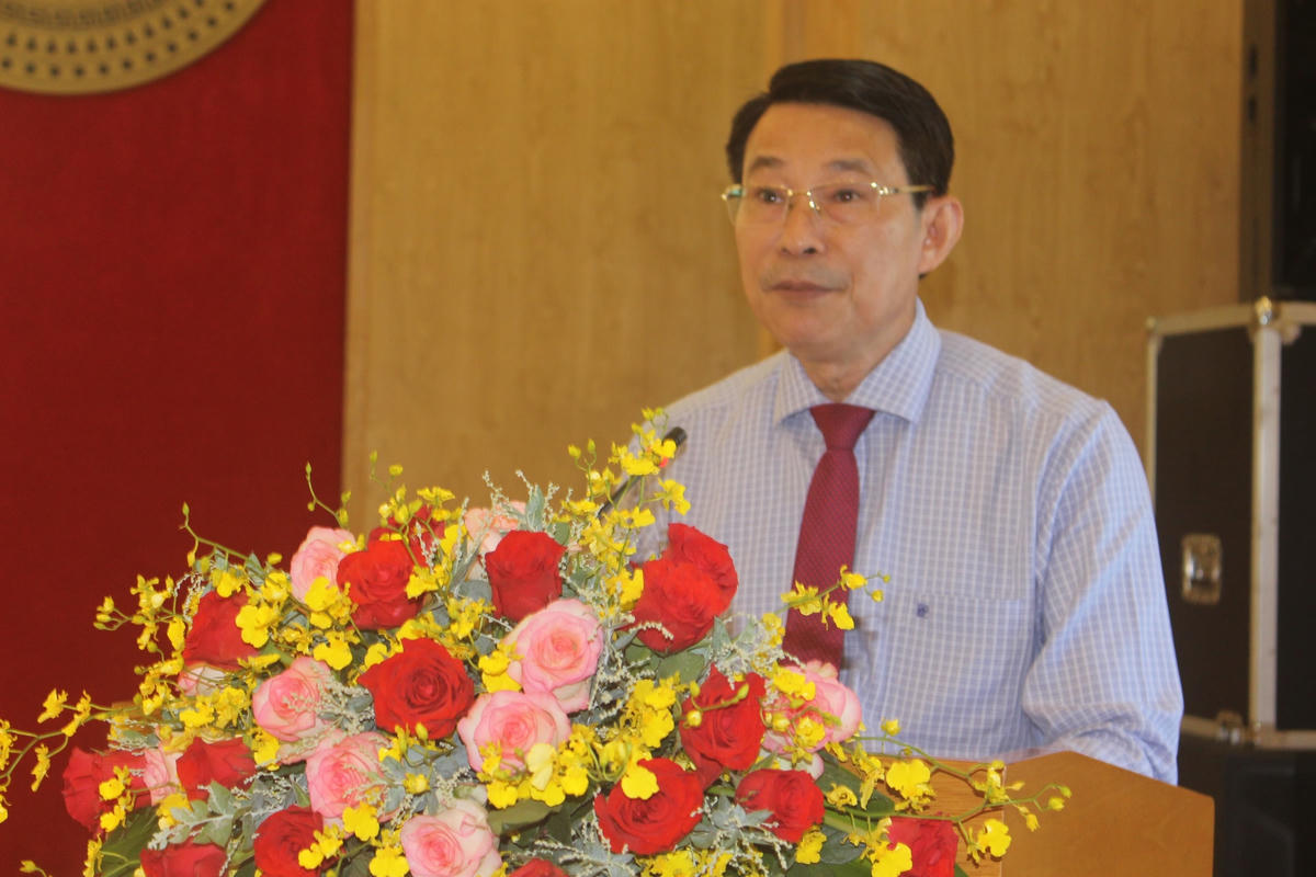 Ông Đinh Văn Thiệu, Phó Chủ tịch UBND tỉnh Khánh Hòa đang phát biểu tại hội nghị.