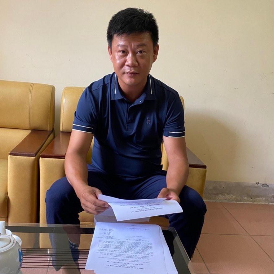 Ông Đinh Tiến Hùng trao đổi với phóng viên về vụ việc.