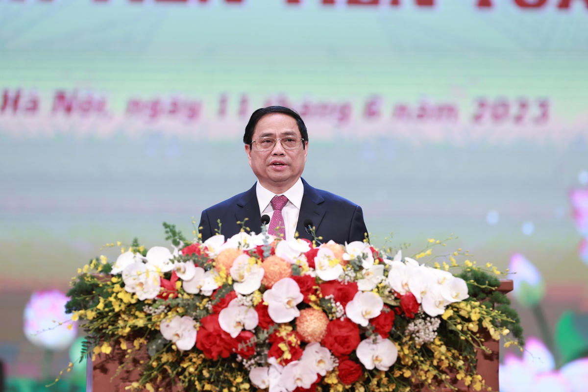 Thủ tướng Phạm Minh Chính nhấn mạnh thi đua yêu nước đã thực sự trở thành phong trào rộng khắp từ miền xuôi đến miền núi, biên giới, hải đảo... Ảnh: VGP/Nhật Bắc.