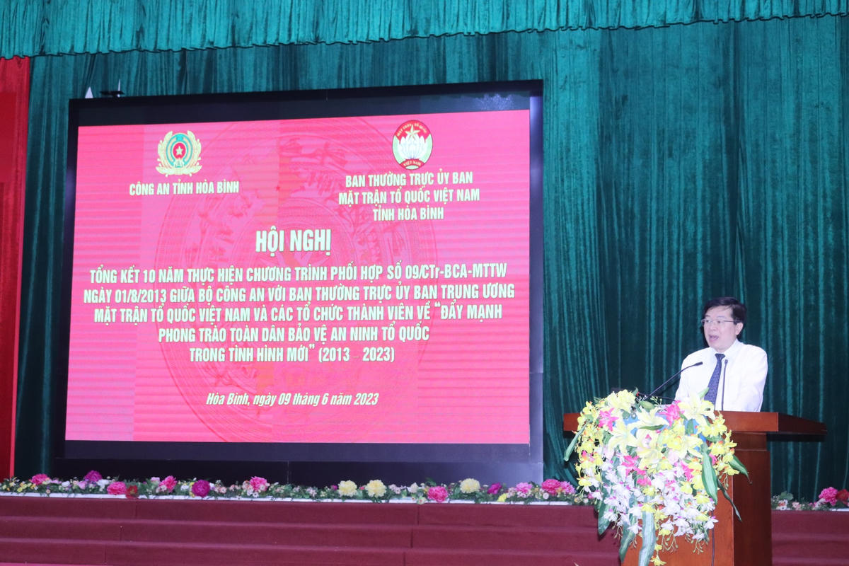 Ông Nguyễn Văn Chương – Phó Chủ tịch UBND tỉnh Hòa Bình phát biểu tại hội nghị.