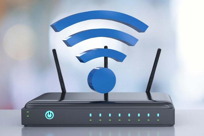 Kiểm tra bên dưới giường khi không thể kết nối Wifi. Ảnh: The Sun.