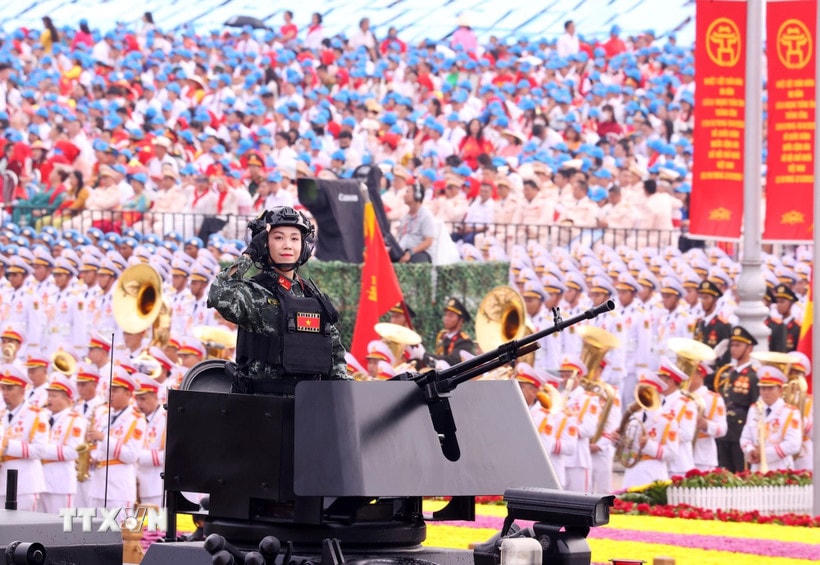 Khối xe tác chiến chống khủng bố của lực lượng Cảnh sát đặc nhiệm. (Ảnh: Văn Điệp/TTXVN)