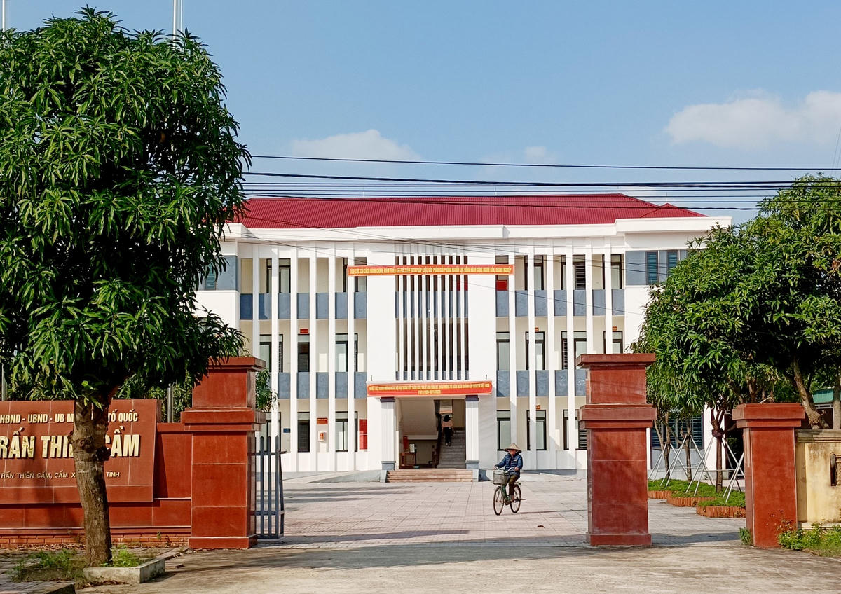 UBND thị trấn Thiên Cầm.
