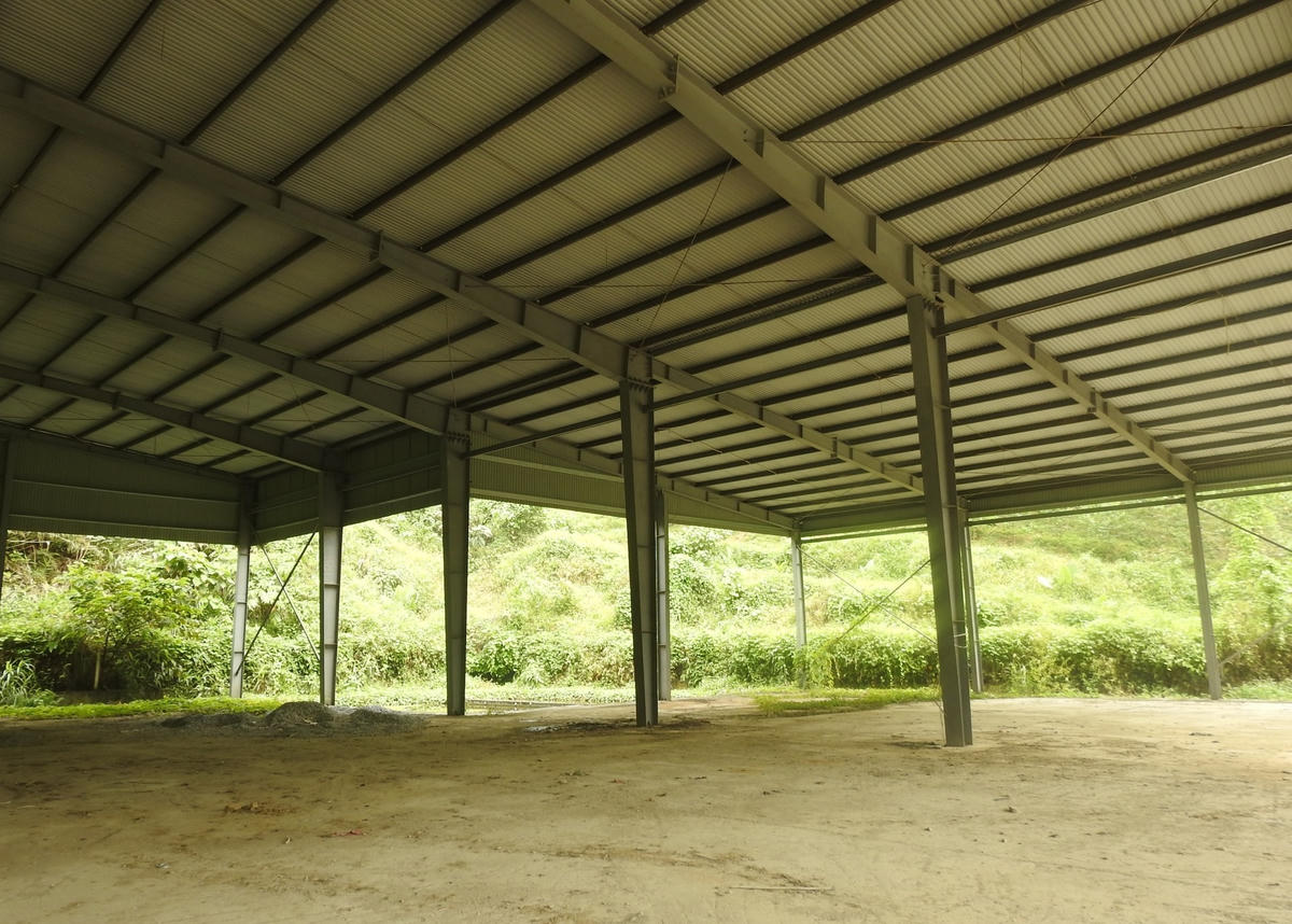 Dự án với diện tích sử dụng đất 1,2 hecta này có tổng dự toán được duyệt là gần 15 tỉ đồng. Trong đó, chi phí xây dựng là hơn 12,4 tỉ đồng.