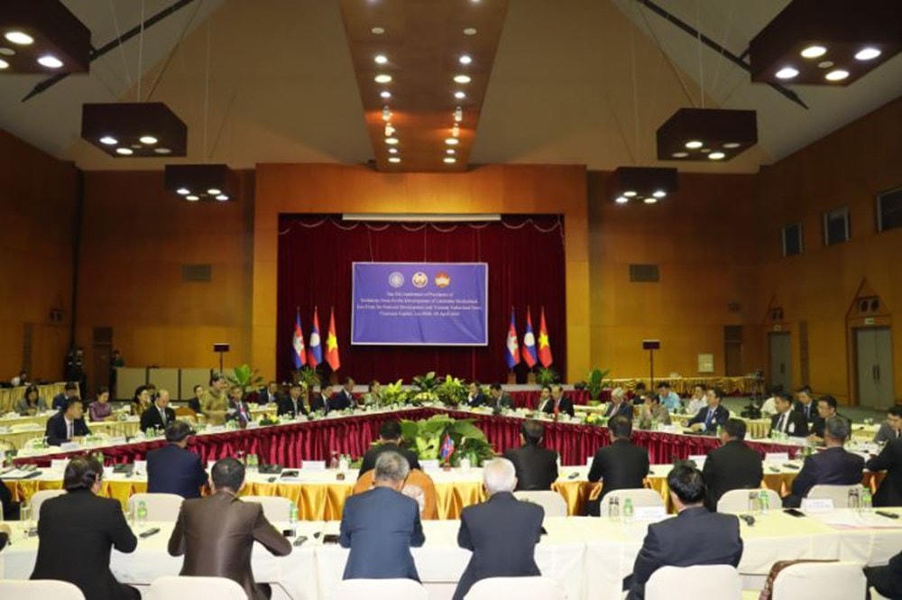 Quang cảnh Hội nghị Chủ tịch Mặt trận ba nước Campuchia - Lào - Việt Nam lần thứ 5.