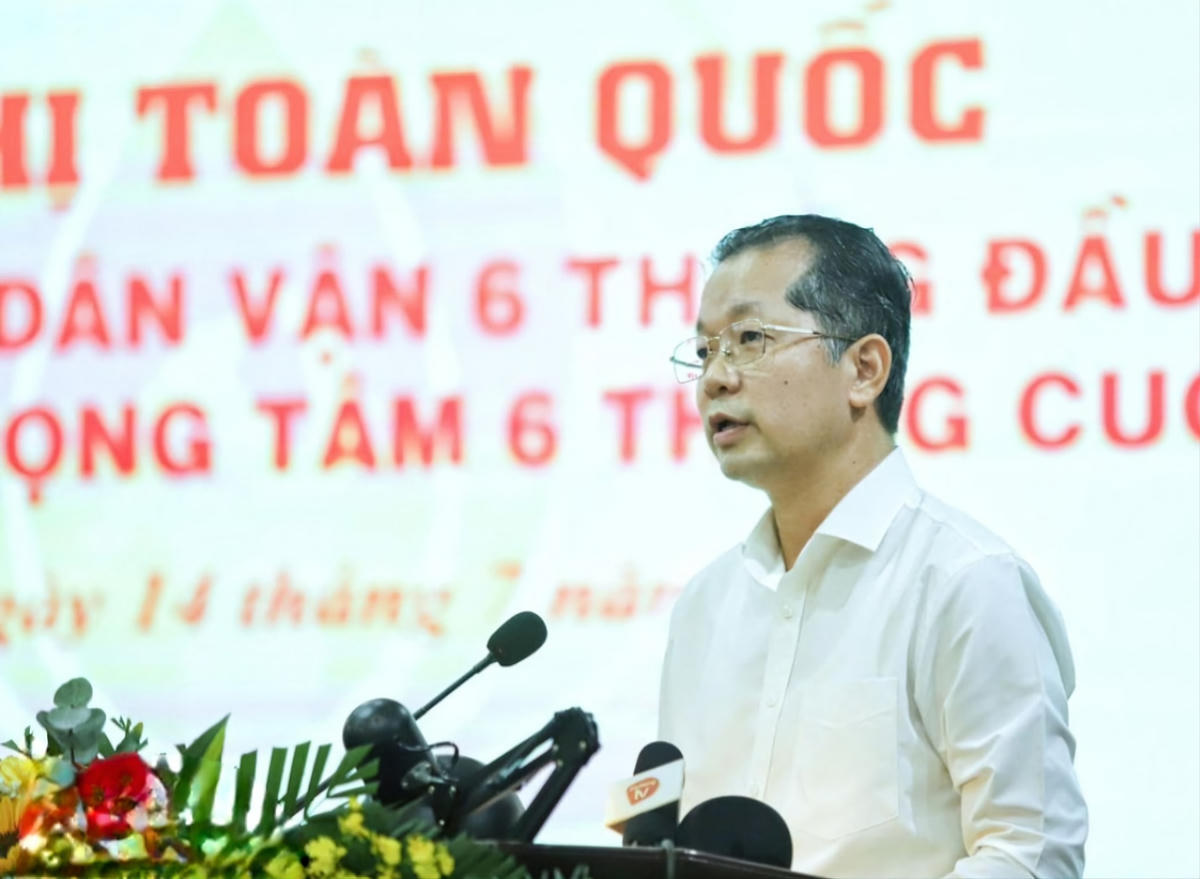 Ủy viên Trung ương Đảng, Bí thư Thành ủy Đà Nẵng Nguyễn Văn Quảng phát biểu tại Hội nghị.