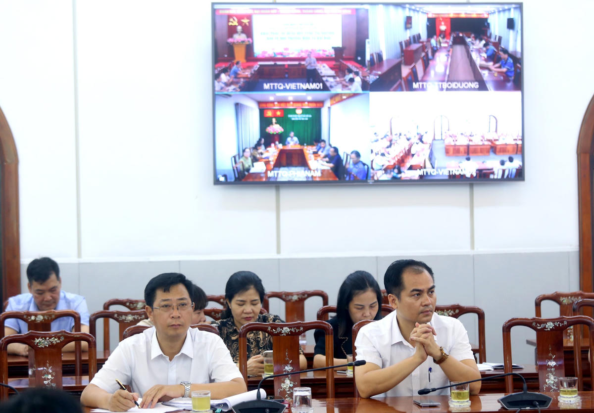 Các đại biểu dự buổi sinh hoạt chuyên đề. Ảnh: Kỳ Anh.