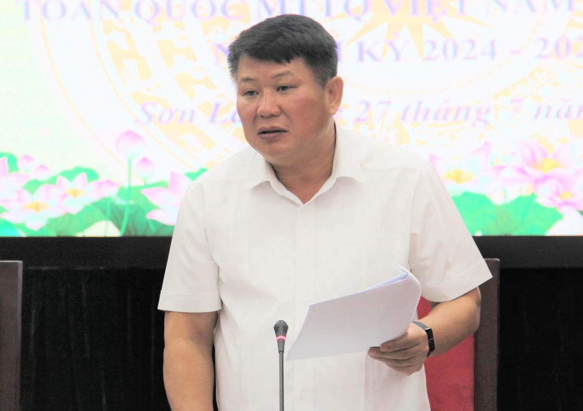 Ông Lò Minh Hùng, Phó Bí thư Thường trực Tỉnh ủy Sơn La phát biểu tại cuộc làm việc. Ảnh: Minh Thu.