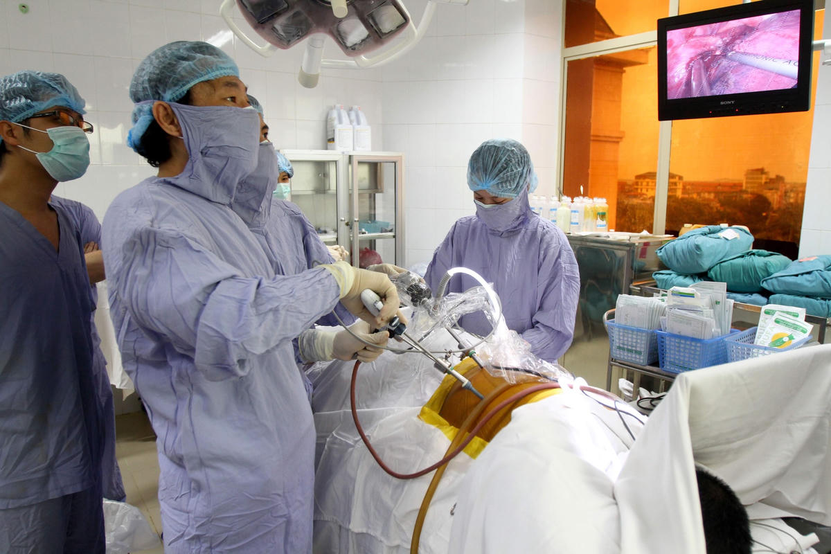 Nhiều ý kiến băn khoăn, thực hiện cơ chế tự chủ toàn diện bệnh viện chưa phù hợp trong thời điểm hiện tại mà cần có lộ trình. Ảnh: Quang Vinh