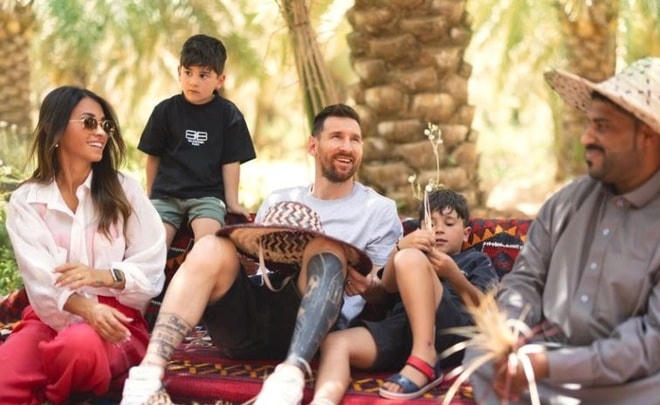 PSG được cho là bị "sốc" khi biết tin Messi tự ý sang Saudi Arabia.