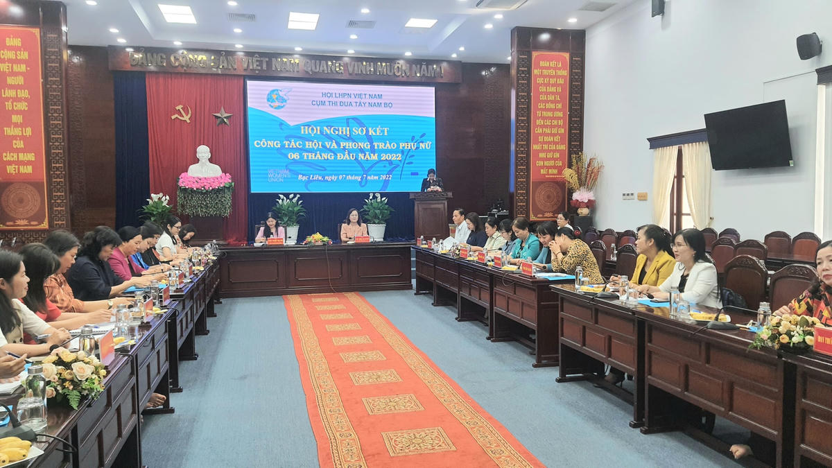 Quang cảnh hội nghị sơ kết công tác hội và phong trào phụ nữ Cụm thi đua Tây Nam Bộ năm 6 tháng đầu năm 2022.