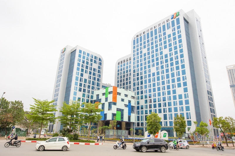 Dragon Capital không còn là cổ đông lớn tại CTCP FPT (FPT) với tỷ lệ sở hữu giảm còn 4.9%.