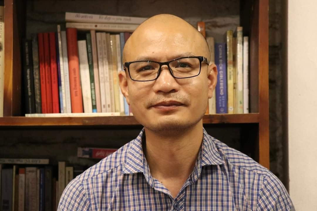 Nhà thơ Đoàn Văn Mật.